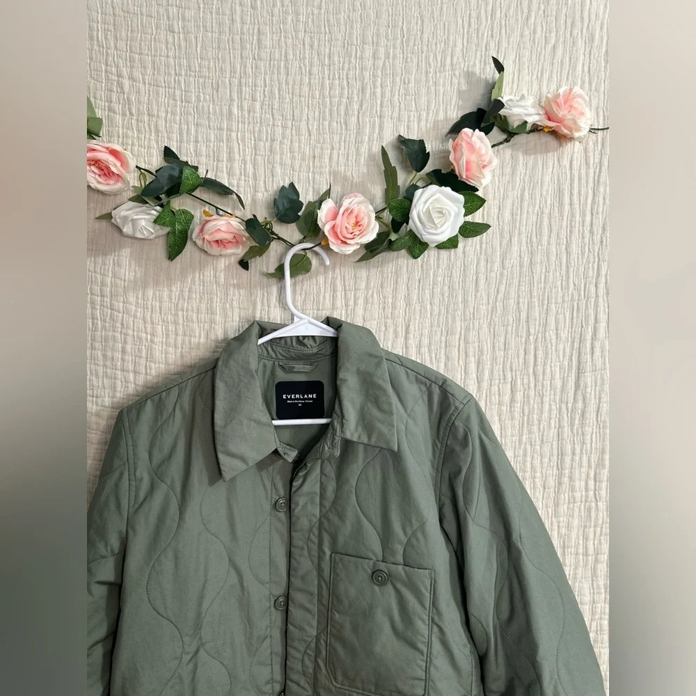 Everlane Men’s Renew Quilted Liner Jacket in Dark Sage Green Xs